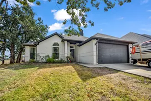 780 Stribling Cir, Azle, TX 76020 - Photo 5