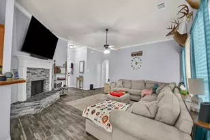 780 Stribling Cir, Azle, TX 76020 - Photo 9