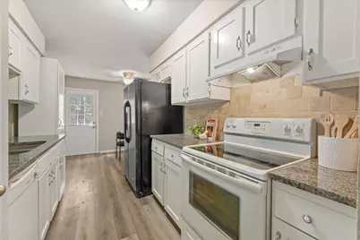 6429 Yarmouth Avenue, North Richland Hills, TX 76182 - Photo 7