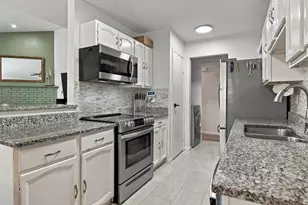 831 Beverly Dr, Grapevine, TX 76051 - Photo 11