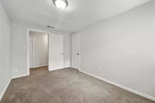 521 Ruth St, Denton, TX 76205 - Photo 9