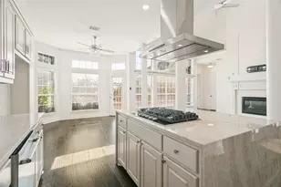 9028 Bottlebrush Ln, Irving, TX 75063 - Photo 9