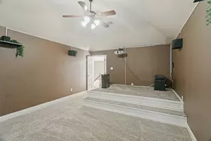 9028 Bottlebrush Ln, Irving, TX 75063 - Photo 13