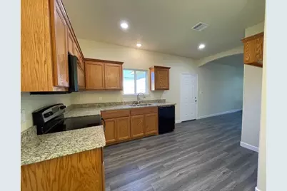 1915 Morse Street, Greenville, TX 75401 - Photo 9