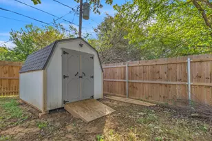 6217 Springwood Dr, Arlington, TX 76001 - Photo 21