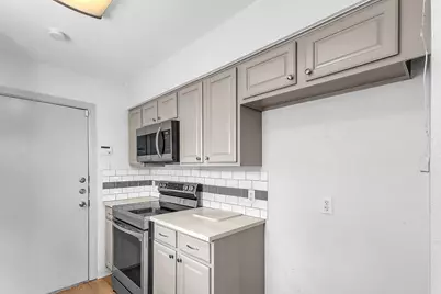 6217 Springwood Drive, Arlington, TX 76001 - Photo 9