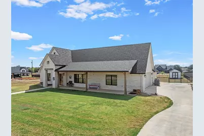 15 Pareya Circle, West, TX 76691 - Photo 3