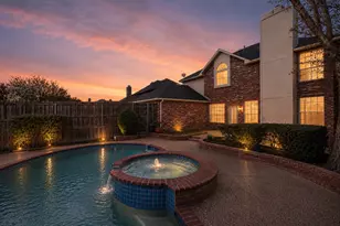 2829 Panorama Dr, Carrollton, TX 75007 - Photo 3