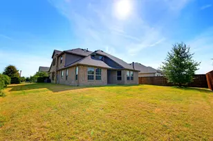1920 Roundtree Cir E, Fort Worth, TX 76008 - Photo 39