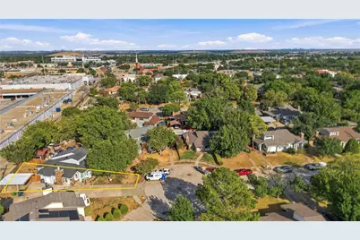 501 Hunters Glen Street, Lewisville, TX 75067 - Photo 17