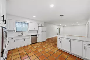 6920 Valhalla Rd, Fort Worth, TX 76116 - Photo 13