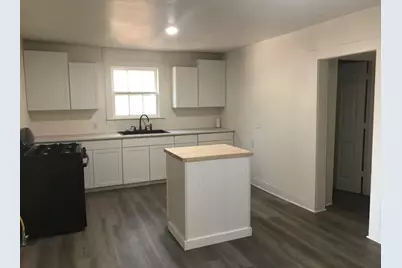 803 E 14th Street, Bonham, TX 75418 - Photo 11