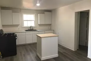 803 E 14th St, Bonham, TX 75418 - Photo 11