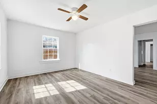 803 E 14th St, Bonham, TX 75418 - Photo 5