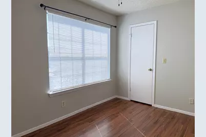 740 W Collins Street, Denton, TX 76201 - Photo 17