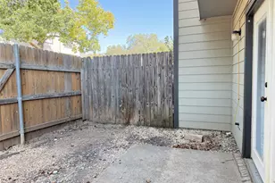 740 W Collins St, Denton, TX 76201 - Photo 23