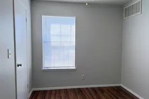 740 W Collins St, Denton, TX 76201 - Photo 19