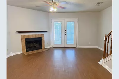 740 W Collins Street, Denton, TX 76201 - Photo 9