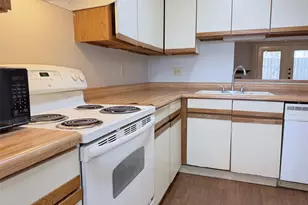 740 W Collins St, Denton, TX 76201 - Photo 7