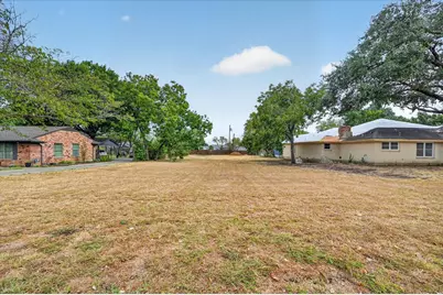 825 E Worth Street, Grapevine, TX 76051 - Photo 5