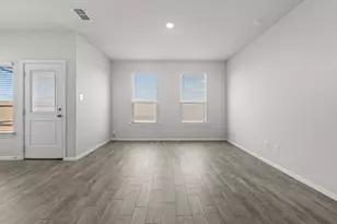 308 Youngblood Ln, Fort Worth, TX 76131 - Photo 5