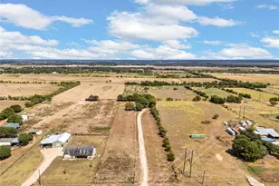 393 Peevey Ln, Robinson, TX 76706 - Photo 37