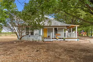 393 Peevey Ln, Robinson, TX 76706 - Photo 3