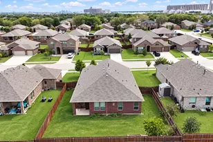 560 Pendennis Dr, Saginaw, TX 76131 - Photo 29