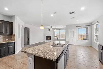 560 Pendennis Drive, Saginaw, TX 76131 - Photo 7