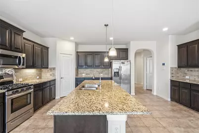 560 Pendennis Drive, Saginaw, TX 76131 - Photo 9