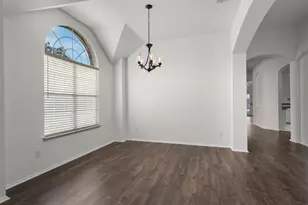 1718 Falcon Dr, Corinth, TX 76210 - Photo 9