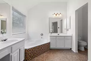 1718 Falcon Dr, Corinth, TX 76210 - Photo 29