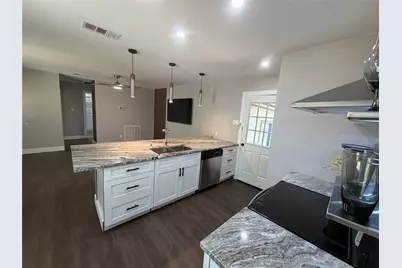 231 Elm Street, Hurst, TX 76053 - Photo 9