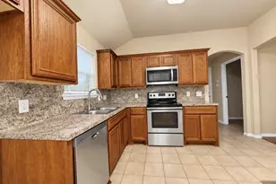 923 Grouse Rd, Glenn Heights, TX 75154 - Photo 5