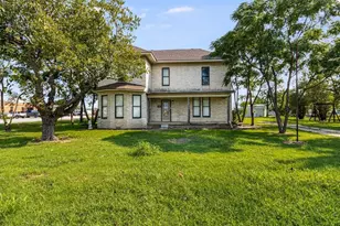 112 W Hackberry St, Malone, TX 76660 - Photo 37