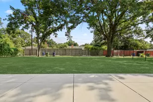 2422 Mockingbird Ln, Garland, TX 75042 - Photo 33