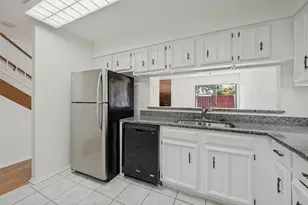 10 W Meadow Ln, Bedford, TX 76021 - Photo 9