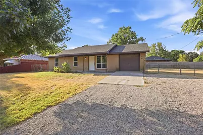 527 W Aubrey Street, Pilot Point, TX 76258 - Photo 21