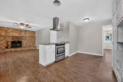 5900 Whitman Avenue, Fort Worth, TX 76133 - Photo 9