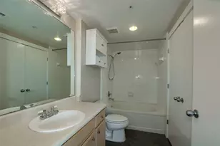 2502 Live Oak St, Dallas, TX 75204 - Photo 9