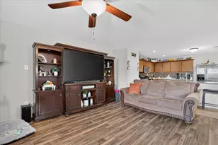 521 Leatherman Dr, Saginaw, TX 76179 - Photo 13