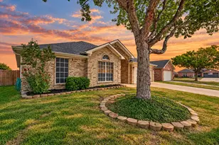 1004 Eden St, Burleson, TX 76028 - Photo 1