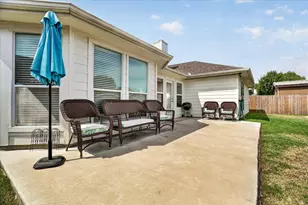 1004 Eden St, Burleson, TX 76028 - Photo 25