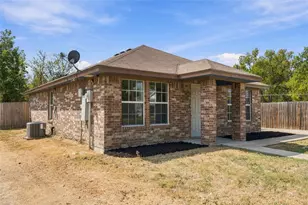 522 Lottie St, Waco, TX 76704 - Photo 3