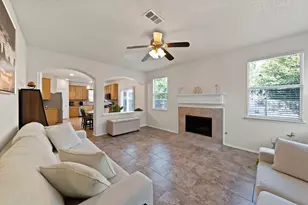11005 Fawn Valley Dr, Fort Worth, TX 76140 - Photo 3