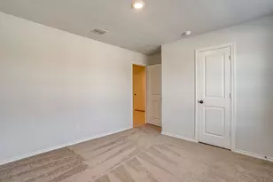 625 Basteen Ln, Justin, TX 76247 - Photo 3