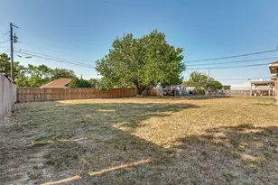 901 McComb Ln, Cedar Hill, TX 75104 - Photo 25