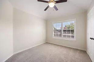2405 Greenwich Dr, Carrollton, TX 75006 - Photo 15