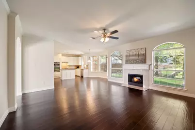 2405 Greenwich Drive, Carrollton, TX 75006 - Photo 7