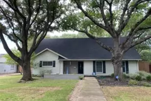 10829 Damon Ln, Dallas, TX 75229 - Photo 1